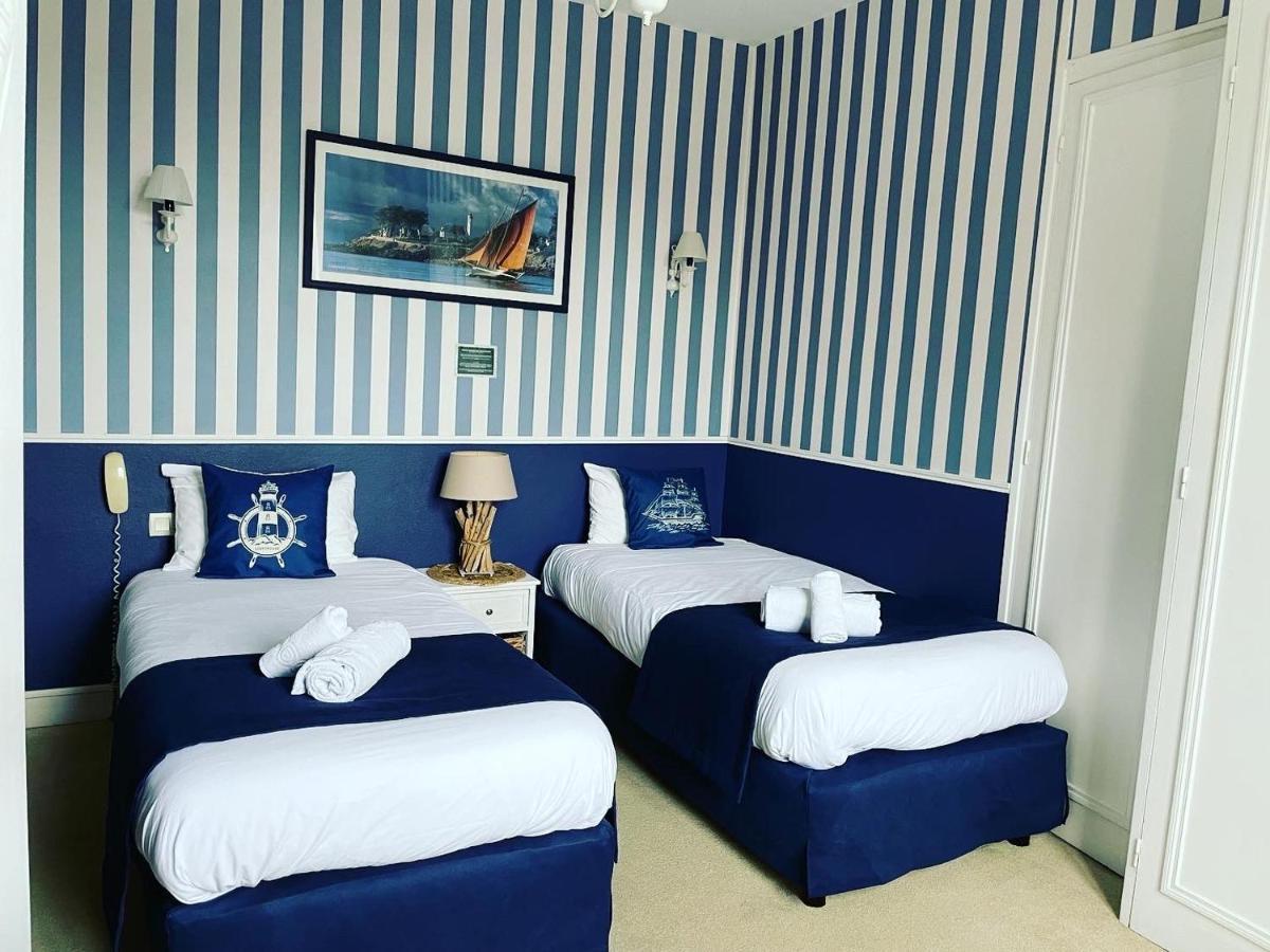 Twin Room,1363959689:JPEG